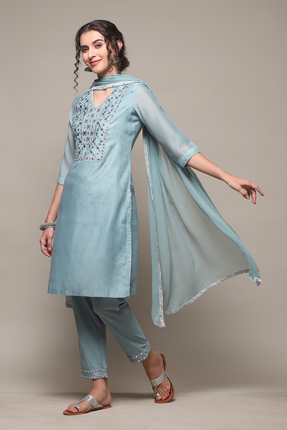 Off White Art Silk Straight Kurta Regular Pant Suit Set image number 5